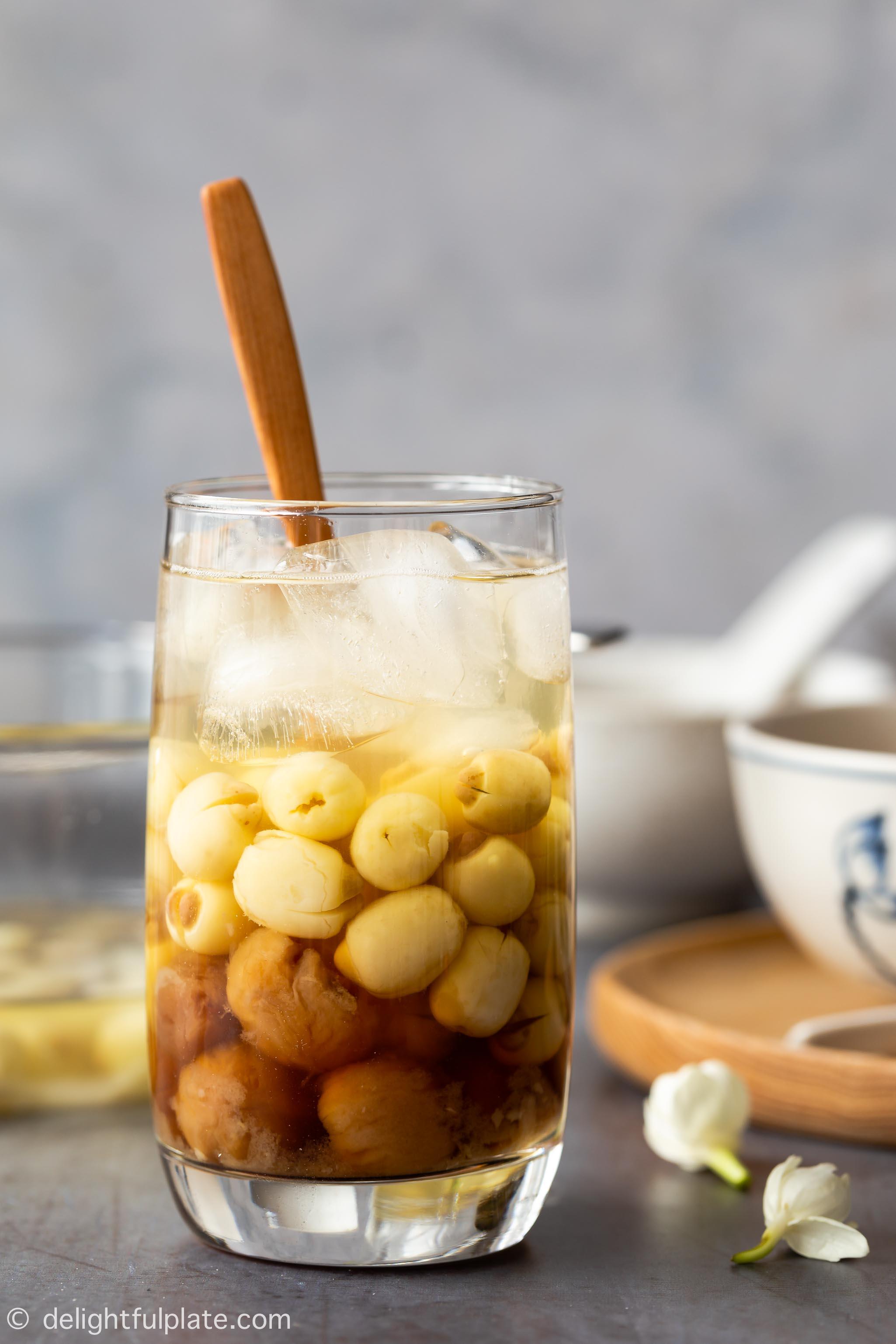 Lotus Seed Sweet Soup with Longan