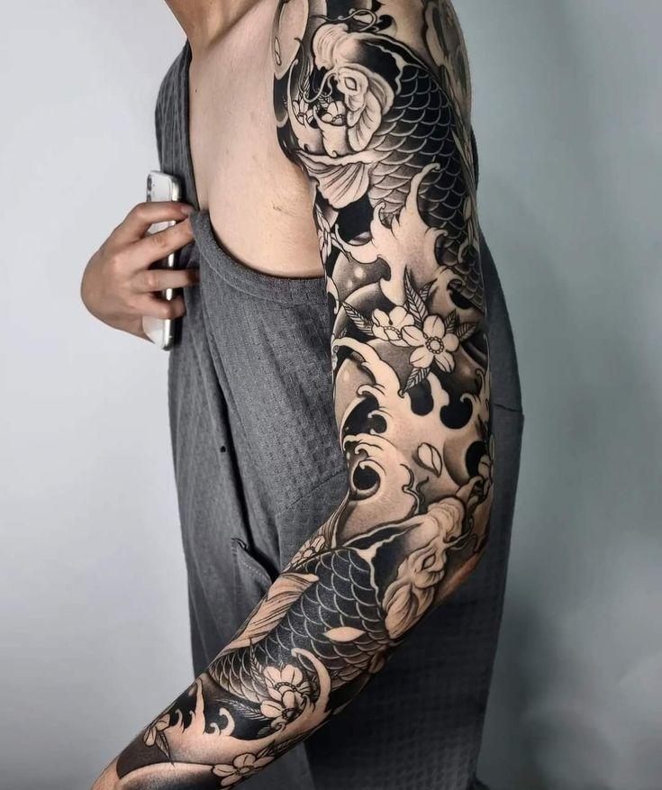 mẫu tattoo cá chép trên tay