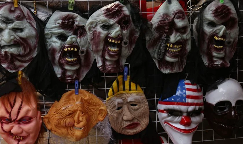 Ý tưởng hóa trang Halloween đơn giản, độc đáo 2024