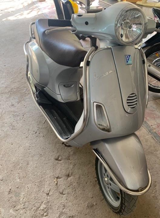 Vespa LX cũ 13 năm tuổi giá chát 150 triệu